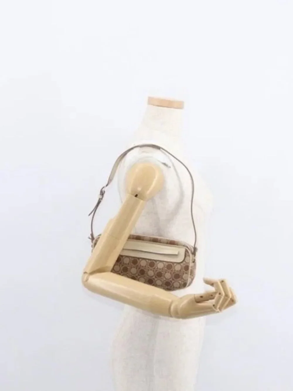 Salvatore Ferragamo Gancini Shoulder Bag Canvas Leather Beige Gold Auth BA7672